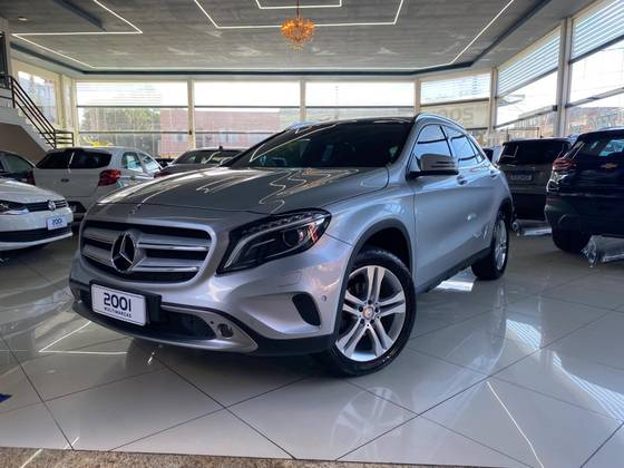 MERCEDES-BENZ GLA 200 1.6 CGI ENDURO 16V TURBO FLEX 4P AUTOMÁTICO